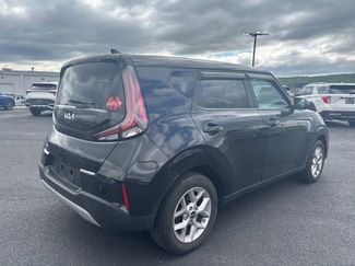 Used 2023 Kia Soul LX w/ LX Technology Package FWD video 2