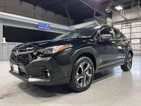 Certified 2024 Subaru Crosstrek 2.0i Premium w/ Popular Package #3 AWD/4WD image 4
