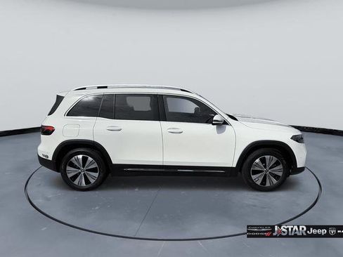 Used 2023 Mercedes-Benz EQB 300 4MATIC image 4