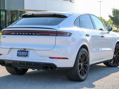 Certified 2026 Porsche Cayenne S AWD/4WD image 13