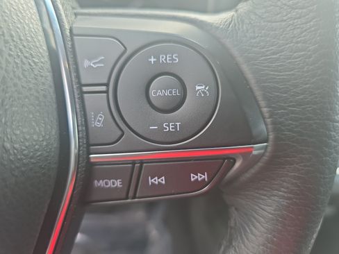 Used 2022 Toyota Avalon XLE w/ Moonroof Package FWD image 17