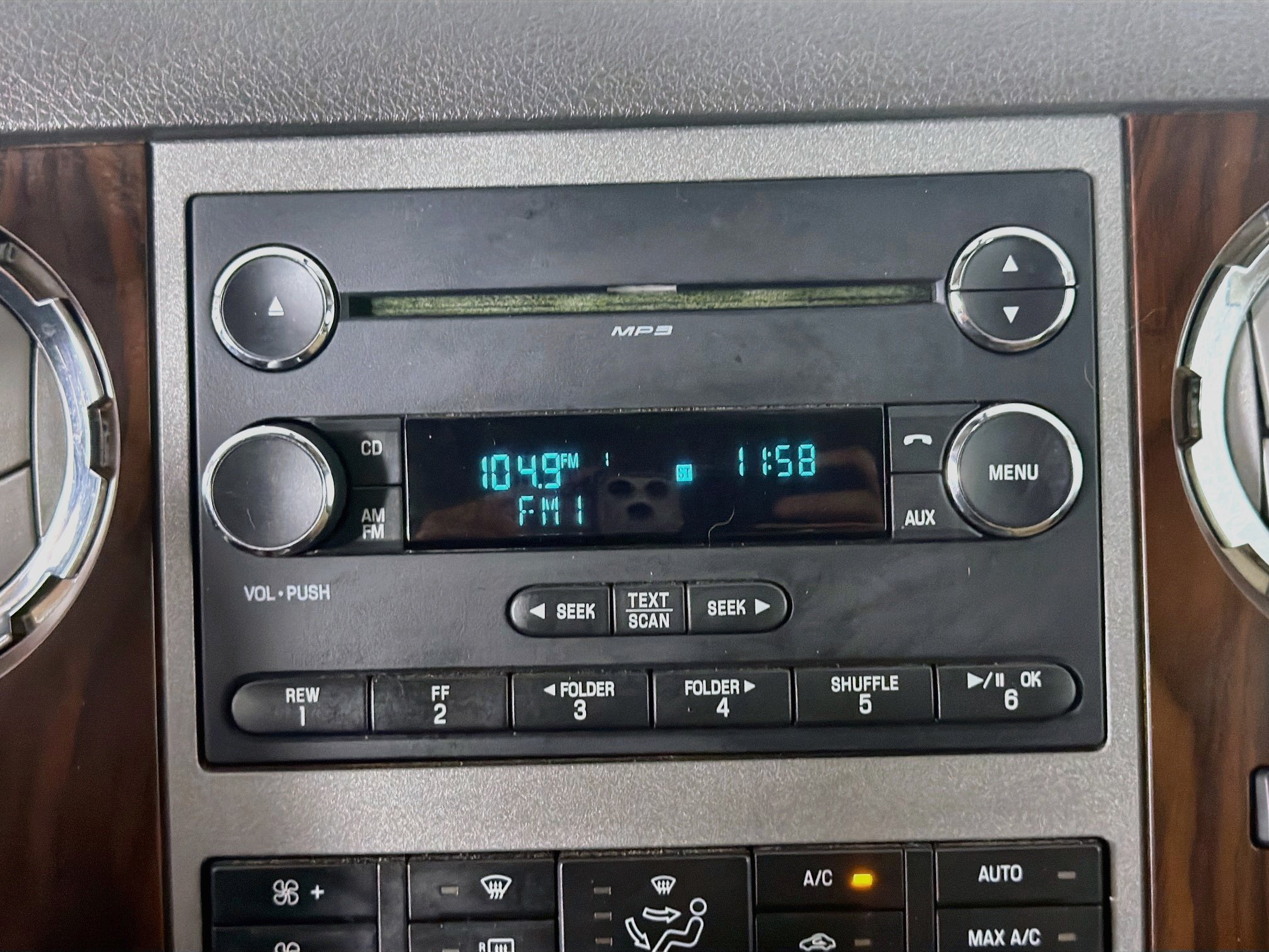 Used 2012 Ford F250 Lariat w/ Lariat Interior Pkg RWD image 19