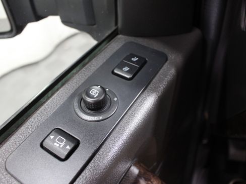 Used 2013 Ford F250 Platinum w/ FX4 Off Road Pkg AWD/4WD image 8