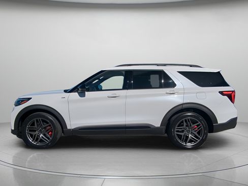New 2026 Ford Explorer ST-Line w/ ST-Line Street Pack image 16