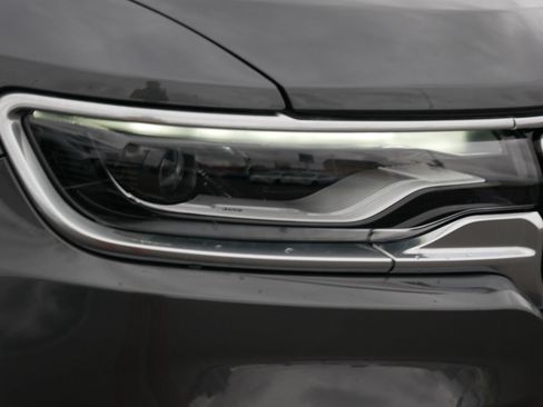 Used 2022 Jeep Wagoneer Series III AWD/4WD image 16