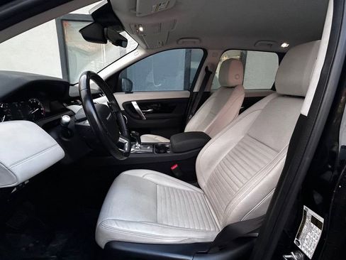 Used 2020 Land Rover Discovery Sport S image 11