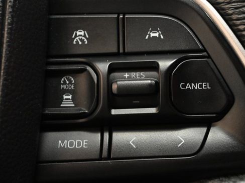 Used 2024 Toyota Tacoma TRD Off-Road image 9