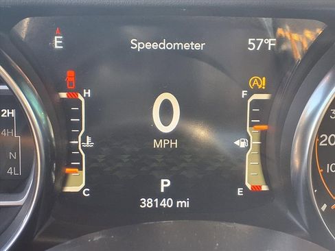 Used 2022 Jeep Gladiator Overland image 11