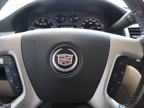 Used 2007 Cadillac Escalade AWD w/ Information Package image 24