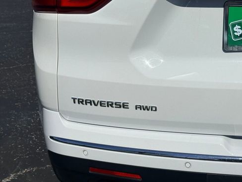 Used 2019 Chevrolet Traverse Premier image 11