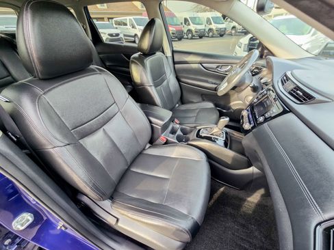 Used 2018 Nissan Rogue SL w/ Premium Package image 32