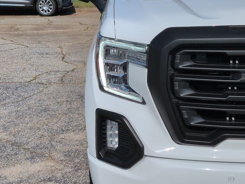 Used 2021 GMC Sierra 1500 AT4 w/ AT4 Premium Package AWD/4WD image 8