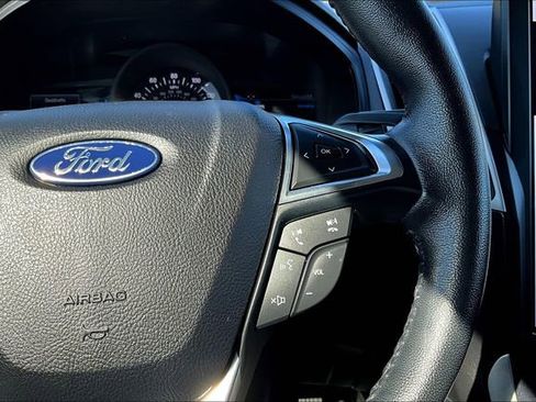 Used 2024 Ford Edge SEL image 11