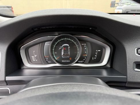 Used 2018 Volvo V60 T5 Cross Country w/ Convenience Package image 36