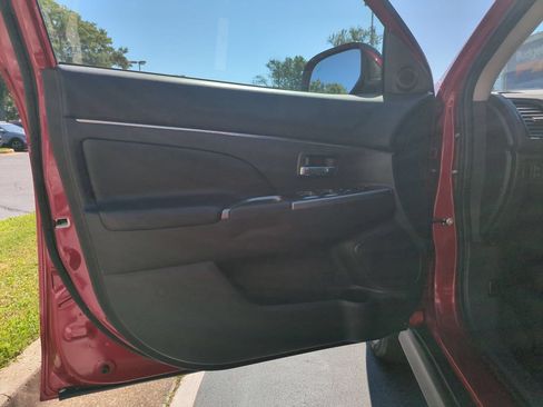 Used 2025 Mitsubishi Outlander Sport SE AWD/4WD image 11