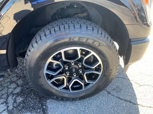 Certified 2022 Ford F150 XLT w/ Equipment Group 302A High image 40