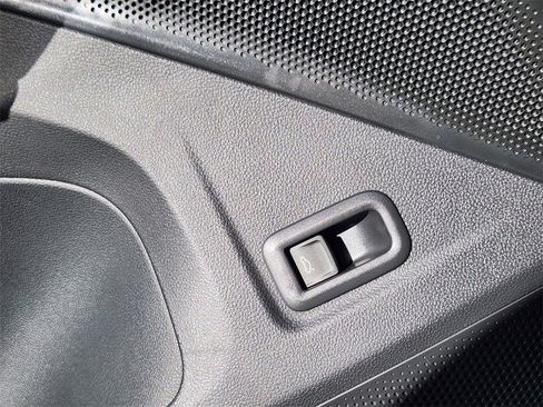 New 2026 Volkswagen Tiguan SEL R-Line image 5