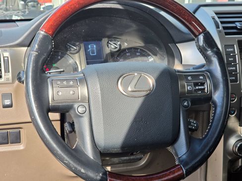 Used 2015 Lexus GX 460 w/ Premium Package AWD/4WD image 10