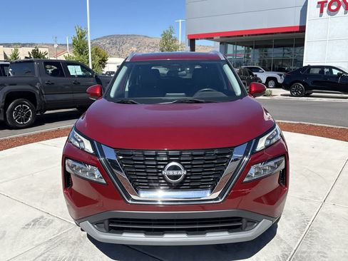 Used 2023 Nissan Rogue SV w/ SV Premium Package AWD/4WD image 3