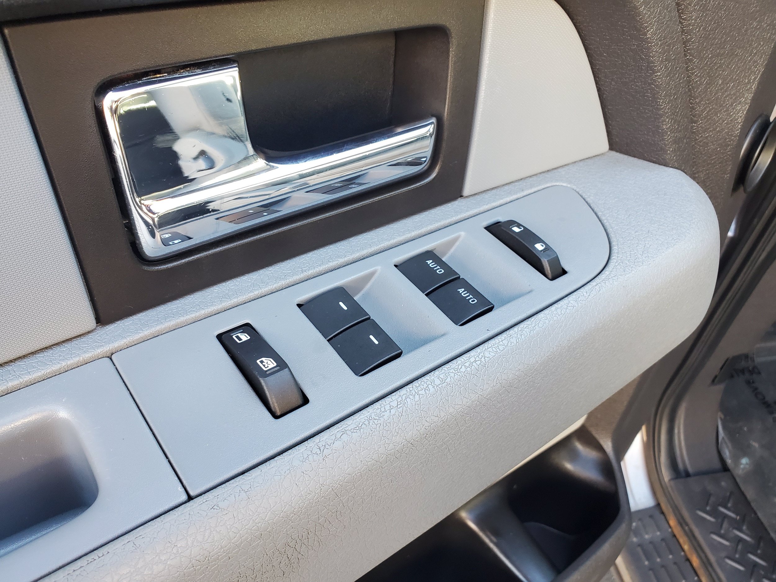 Used 2014 Ford F150 XLT w/ XLT Chrome Package AWD/4WD image 10