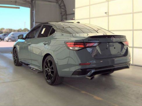 Used 2025 Nissan Sentra SR w/ Midnight Edition FWD image 11