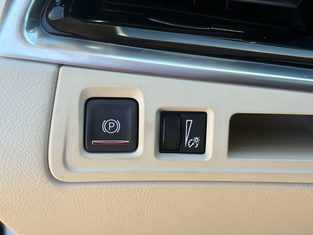 Used 2024 Cadillac XT6 Premium Luxury AWD/4WD image 12