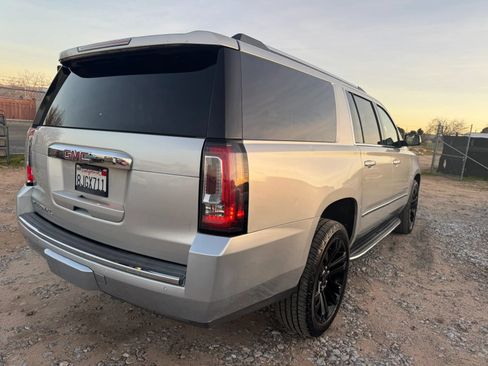 Used 2019 GMC Yukon XL Denali w/ Open Road Package RWD image 3