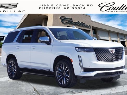 Used 2023 Cadillac Escalade Premium Luxury image 4