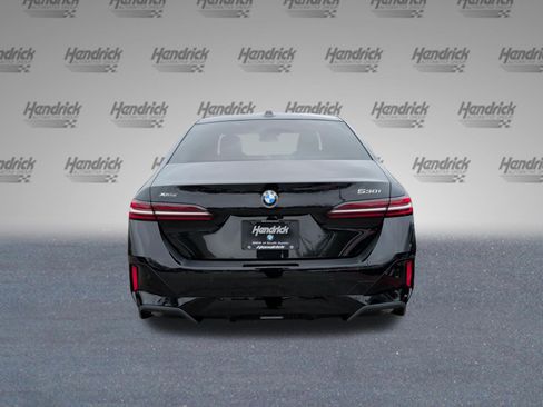 Used 2026 BMW 530i xDrive w/ M Sport Package AWD/4WD image 8