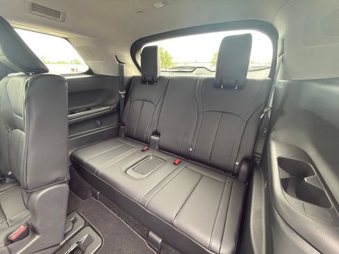 Certified 2026 INFINITI QX60 Luxe w/ Cargo Package AWD/4WD image 15