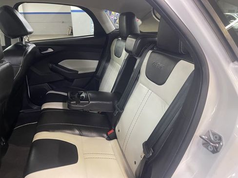 Used 2014 Ford Focus Titanium FWD image 17