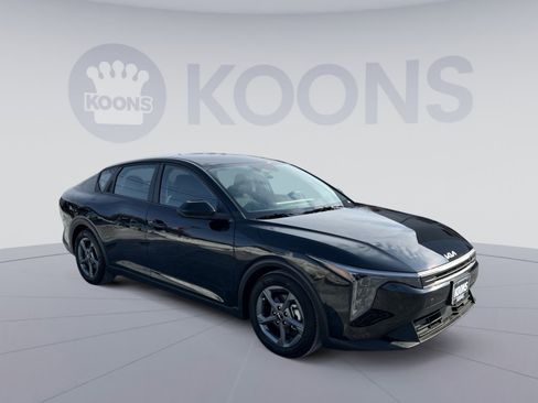 Used 2025 Kia K4 LXS image 10