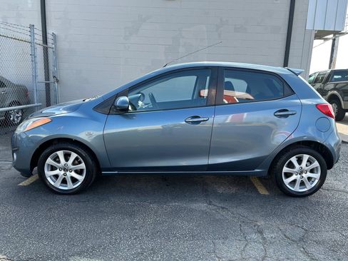 Used 2014 MAZDA MAZDA2 Touring FWD image 3