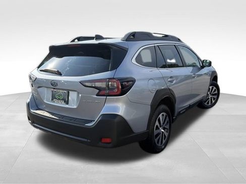 Used 2024 Subaru Outback Premium w/ Popular Package #1A AWD/4WD image 5