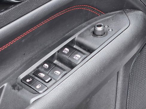 Used 2025 Jeep Compass Trailhawk AWD/4WD image 21