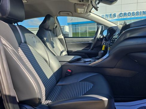 Used 2024 Toyota Camry SE image 13