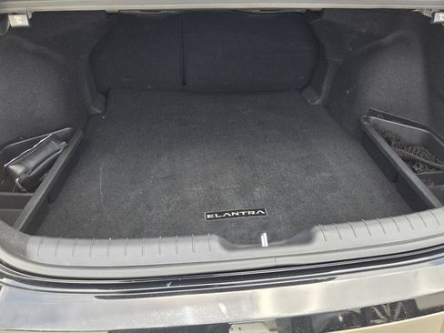 Certified 2025 Hyundai Elantra SEL FWD image 14