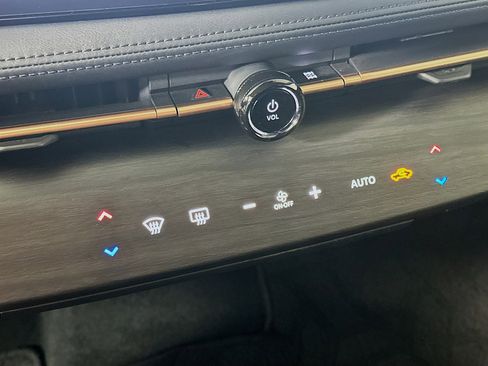 Used 2023 Nissan Ariya FWD image 24