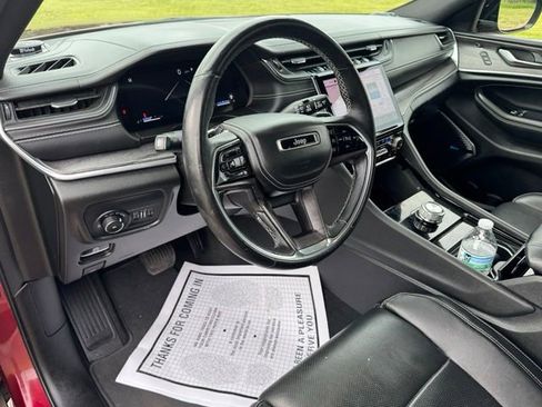 Certified 2022 Jeep Grand Cherokee Overland w/ Luxury Tech Group IV RWD image 14