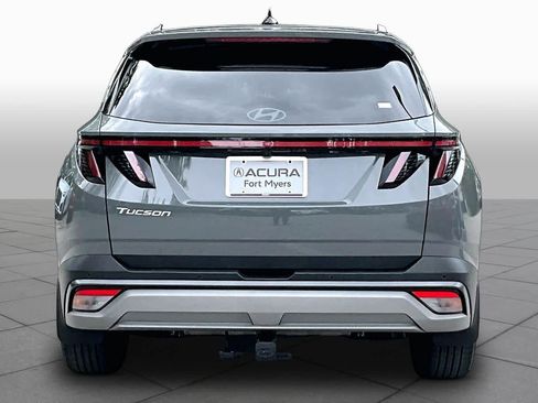 Used 2025 Hyundai Tucson Limited FWD image 5