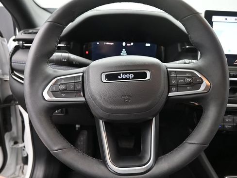 Used 2025 Jeep Compass Limited w/ High Altitude Package AWD/4WD image 29