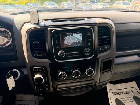 Used 2019 RAM 1500 Express AWD/4WD image 32