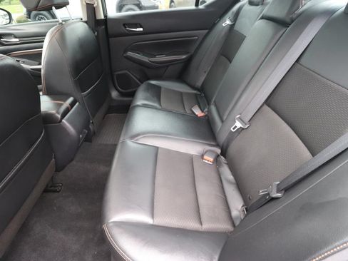 Used 2020 Nissan Altima 2.5 SR w/ Premium Package FWD image 12