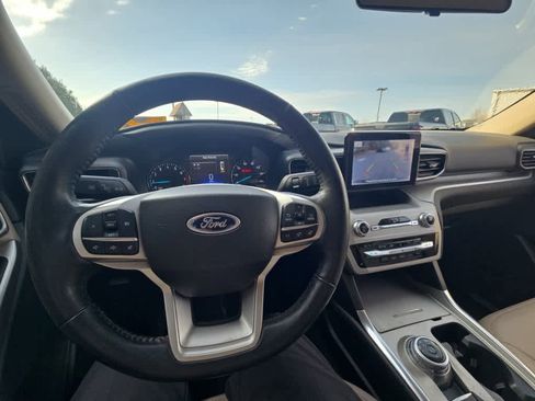 Used 2023 Ford Explorer XLT w/ Equipment Group 202A image 17