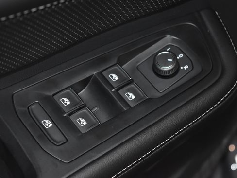 New 2026 Volkswagen Atlas SE image 4