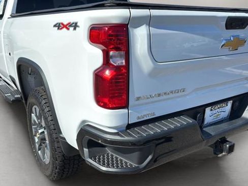 Used 2023 Chevrolet Silverado 2500 Custom w/ Custom Value Package image 34