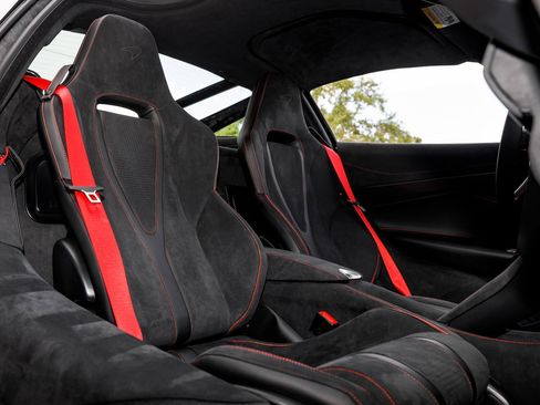 New 2026 McLaren 750S RWD image 22