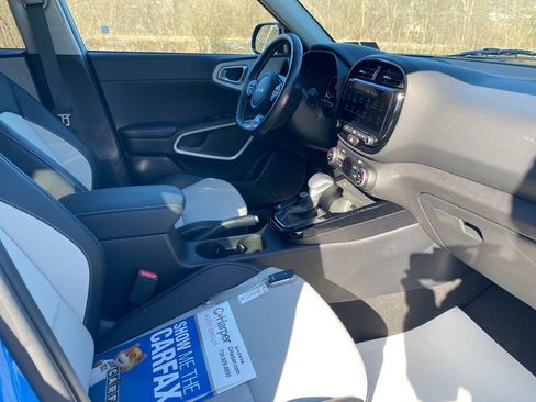 Certified 2023 Kia Soul GT-Line image 10