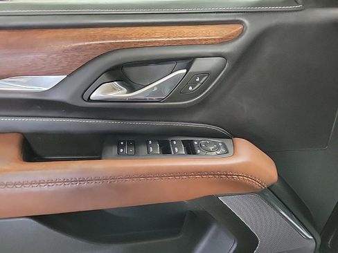 Used 2024 GMC Yukon Denali Ultimate image 9