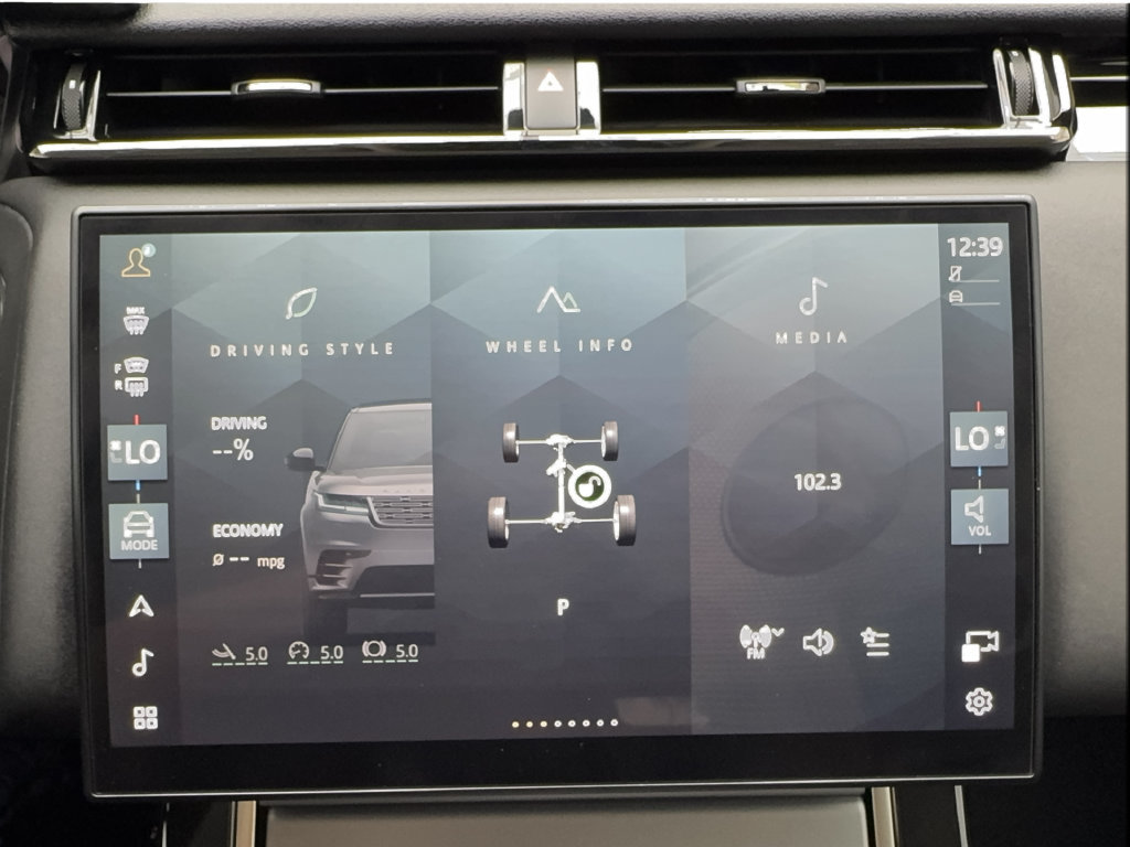 Used 2024 Land Rover Range Rover Velar S AWD/4WD image 55